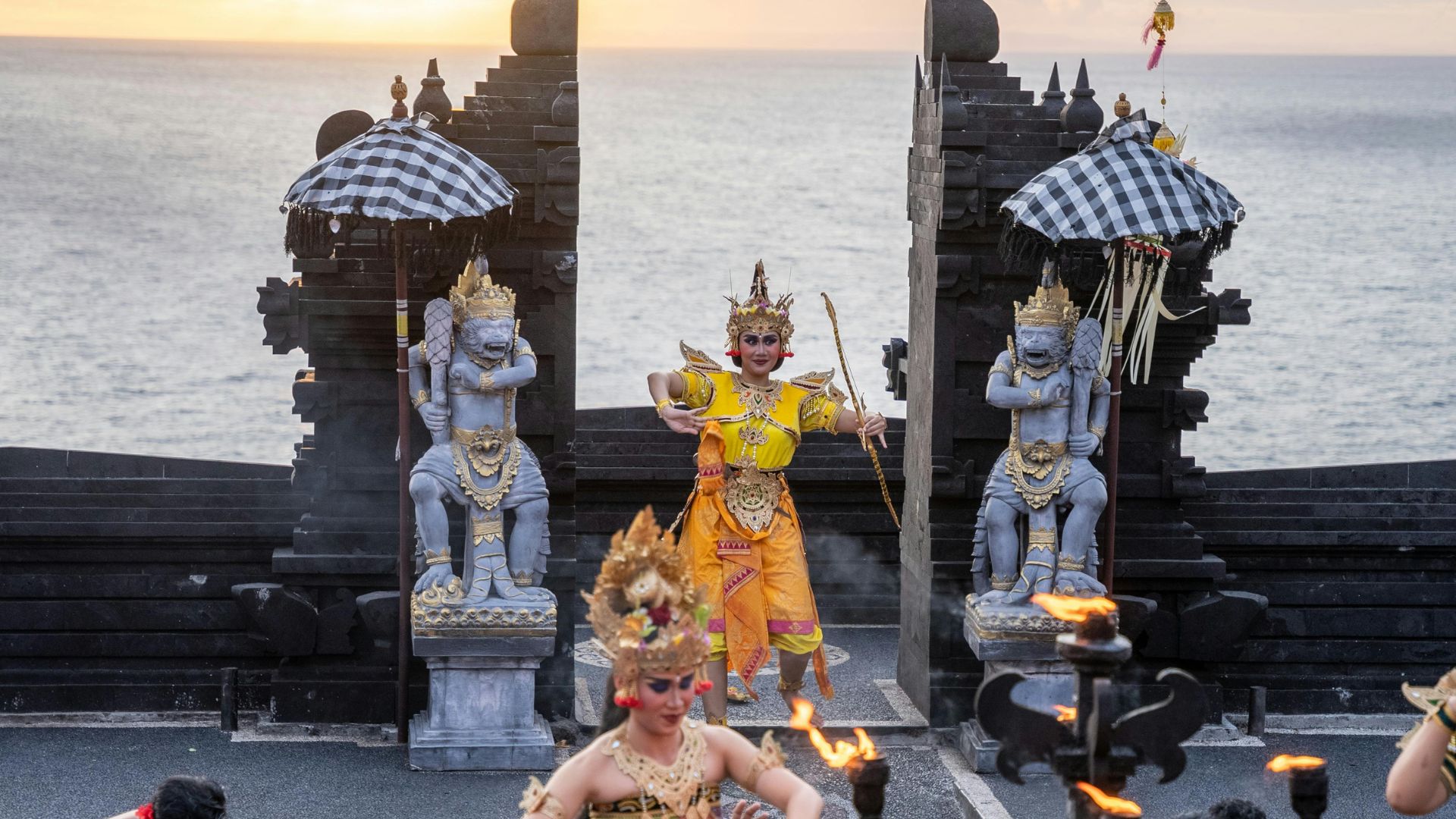 Driving rules in Bali